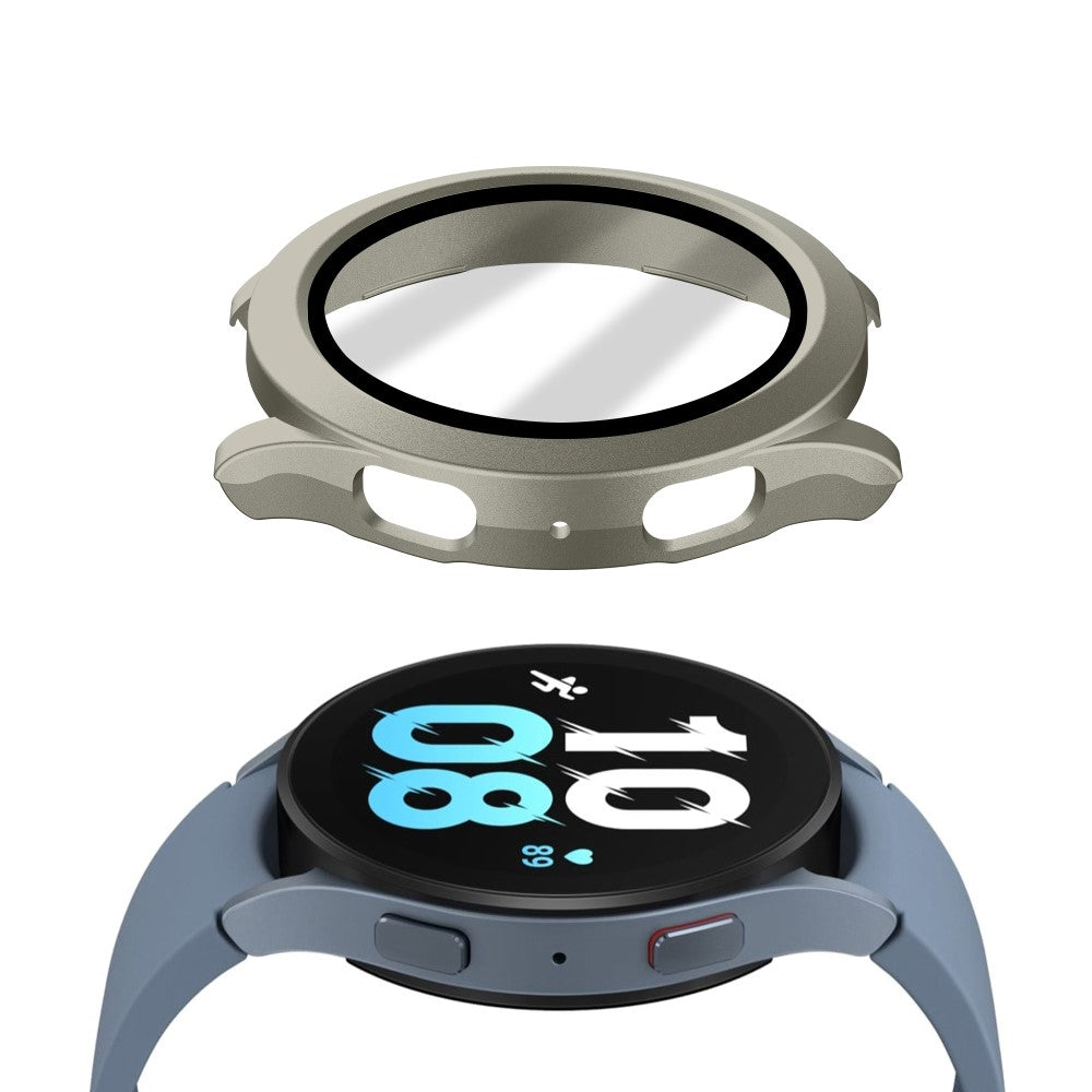 Mega Flot Samsung Galaxy Watch 5 (44mm) / Samsung Galaxy Watch 4 (44mm) Cover med Skærmbeskytter i Plastik og Hærdet Glas - Sølv#serie_9